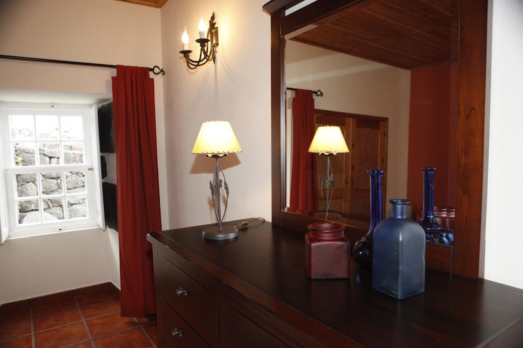 Casa Capelinhos ξενώνας Capelo Δωμάτιο φωτογραφία